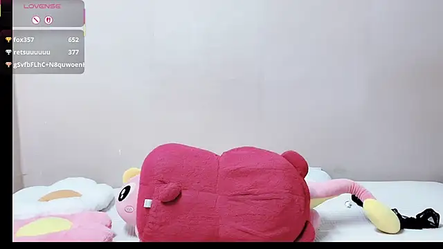 phuongnhi  online show from 10.21.25