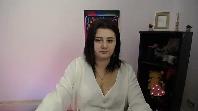 Katrin kiss  online show from 10.24.25