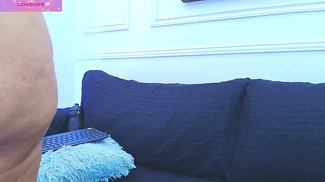 Snapshot of Daisy_Price chatting on 11.26.25 Daisy Price online show from 11.26.25