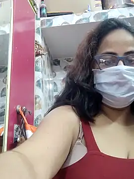 Snapshot of nisha_1110 chatting on 09.24.25 nisha 1110 online show from 09.24.25