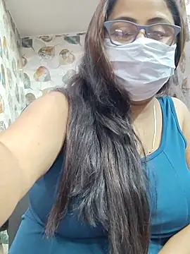 Snapshot of nisha_1110 chatting on 10.22.25 nisha 1110 online show from 10.22.25