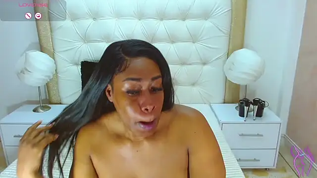 WildScarlet online show from 03.03.25