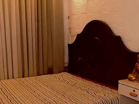 Snapshot of Adominatrixxxx chatting on 11.06.25 Adominatrixxxx online show from 11.06.25