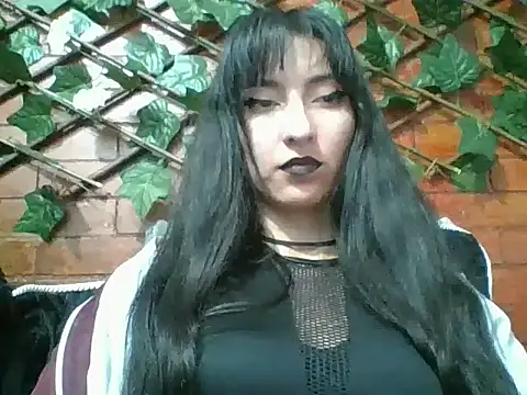 Snapshot of a_miss chatting on 09.20.25 a miss online show from 09.20.25
