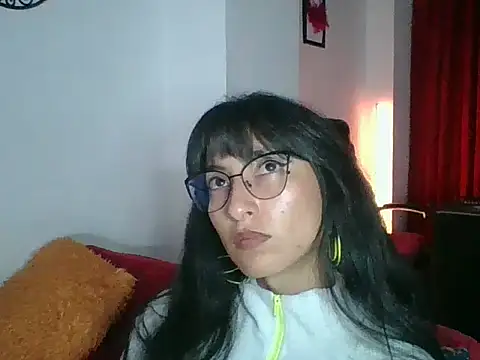 Snapshot of a_miss chatting on 09.23.25 a miss online show from 09.23.25