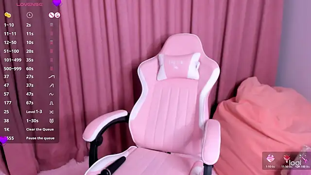 Momo Ayase  online show from 12.01.25