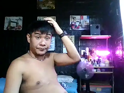 Snapshot of Jheboi69xxx chatting on 09.28.25 Jheboi69xxx online show from 09.28.25