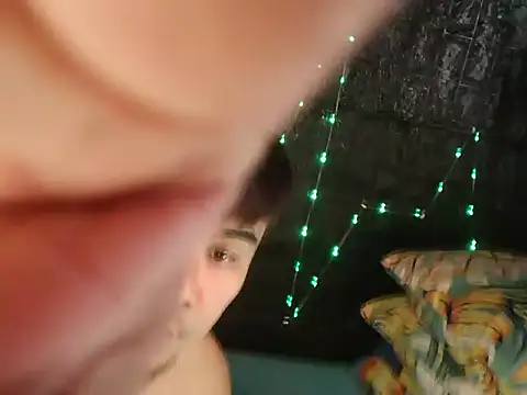 Snapshot of Jheboi69xxx chatting on 11.02.25 Jheboi69xxx online show from 11.02.25