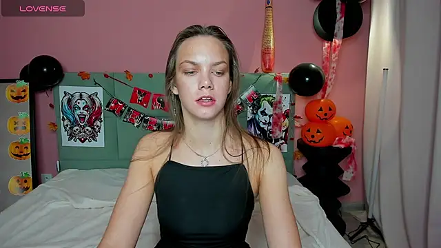 Vickie Smith online show from 10.24.25