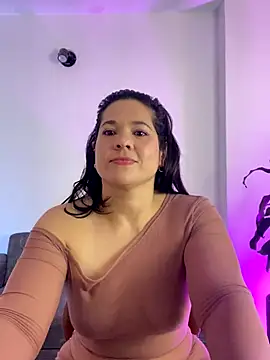 Snapshot of leiablack chatting on 10.03.25 leiablack online show from 10.03.25