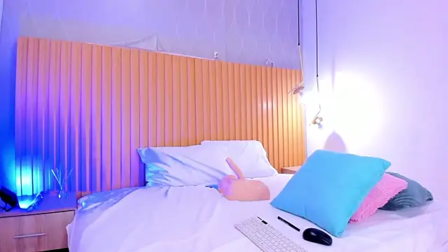 danaalamiri online show from 10.21.25