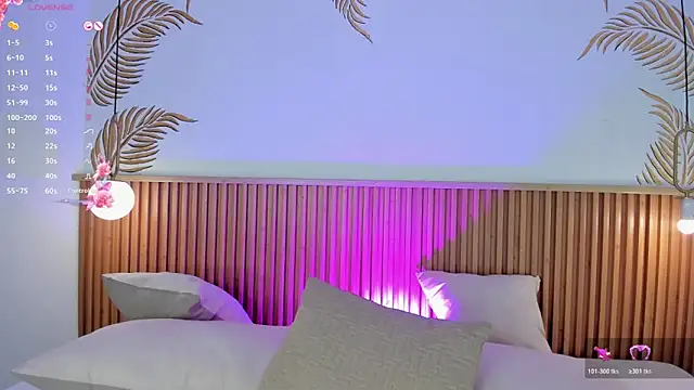 Valleriie  online show from 11.22.25