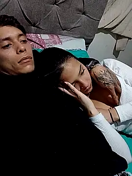 Snapshot of BonzerEva chatting on 09.30.25 BonzerEva online show from 09.30.25