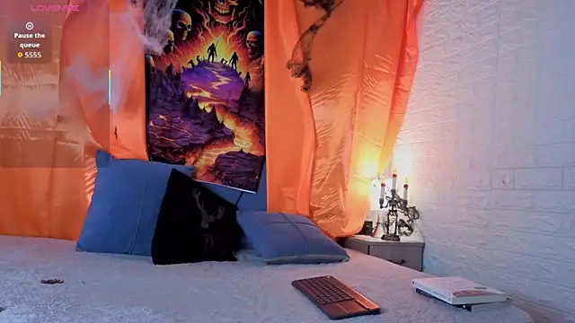 angel  red  online show from 10.06.25