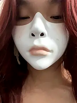 Snapshot of GinnySul chatting on 11.18.25 GinnySul online show from 11.18.25