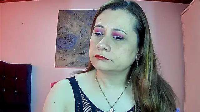 Snapshot of milagros_latina75 chatting on 10.07.25 milagros latina75 online show from 10.07.25