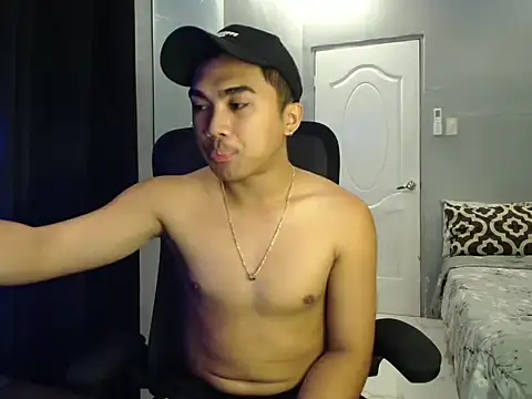 Snapshot of pinoyAdrianneXXX chatting on 09.24.25 pinoyAdrianneXXX online show from 09.24.25