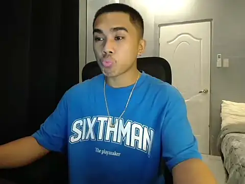 Snapshot of pinoyAdrianneXXX chatting on 10.01.25 pinoyAdrianneXXX online show from 10.01.25