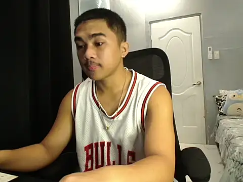 Snapshot of pinoyAdrianneXXX chatting on 10.14.25 pinoyAdrianneXXX online show from 10.14.25