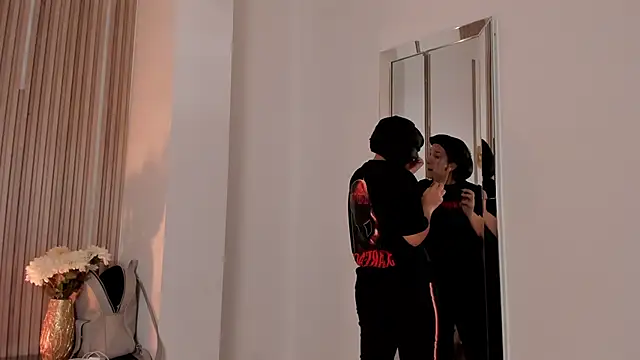 Rachell Jamess online show from 09.27.25