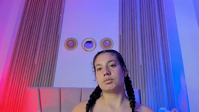 Rachell Jamess online show from 10.31.25