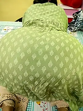 Snapshot of hotti-rashmi chatting on 11.01.25 hotti-rashmi online show from 11.01.25