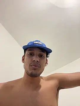 Snapshot of BAGHEERAPGG chatting on 10.28.25 BAGHEERAPGG online show from 10.28.25