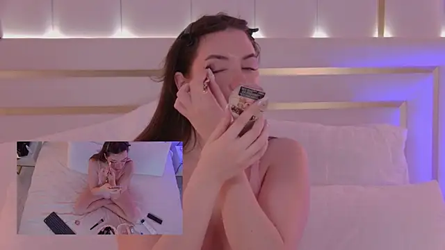 MeganStrain online show from 09.30.25