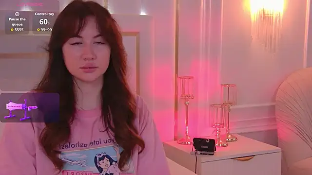 MeganStrain online show from 10.03.25