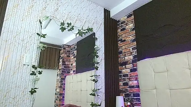 Snapshot of malenahot303av chatting on 10.02.25 malenahot303av online show from 10.02.25