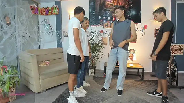 Snapshot of Bisexlifehot__ chatting on 10.27.25 Bisexlifehot online show from 10.27.25