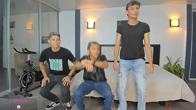 Snapshot of Bisexlifehot__ chatting on 11.09.25 Bisexlifehot online show from 11.09.25