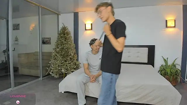 Snapshot of Bisexlifehot__ chatting on 11.24.25 Bisexlifehot online show from 11.24.25