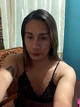 Snapshot of pretty_TRANSjona chatting on 10.24.25 pretty TRANSjona online show from 10.24.25