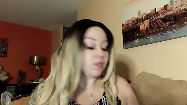 Snapshot of number1slut chatting on 01.11.25 number1slut online show from 01.11.25