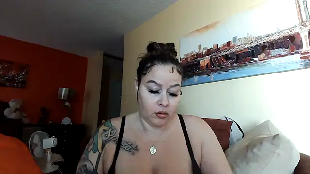 Snapshot of number1slut chatting on 03.06.25 number1slut online show from 03.06.25