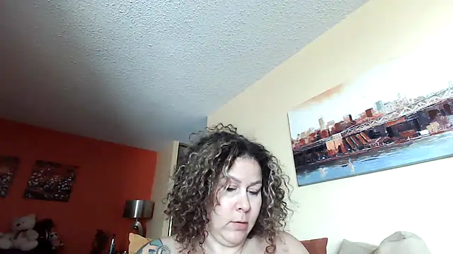 Snapshot of number1slut chatting on 10.02.25 number1slut online show from 10.02.25