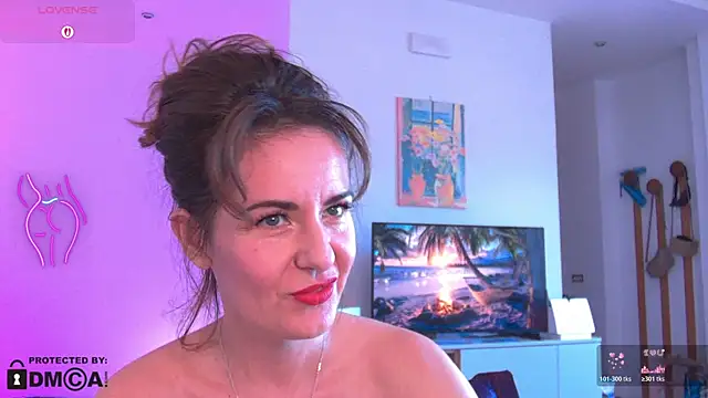 Snapshot of Witch_in_Silk chatting on 10.24.25 Witch in Silk online show from 10.24.25
