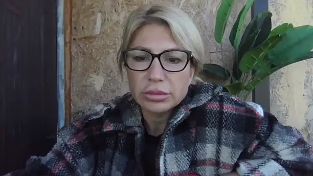 fox red lady7 online show from 09.14.25