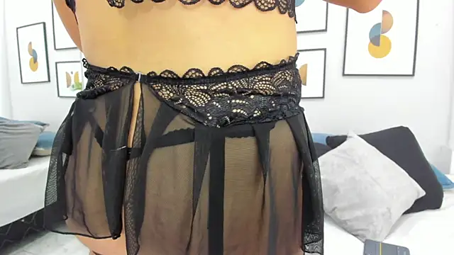 dakota roussee online show from 11.06.25