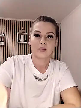 Snapshot of Mayaaaaaa_ chatting on 11.01.25 Mayaaaaaa  online show from 11.01.25