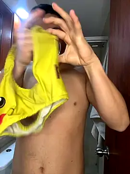 Snapshot of Kurtxxx22 chatting on 10.06.25 Kurtxxx22 online show from 10.06.25