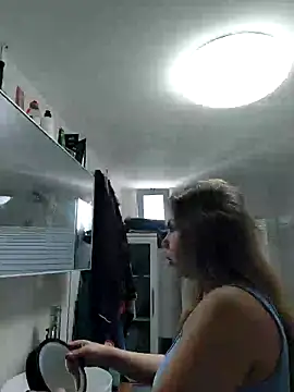 Snapshot of Alisasex@xh chatting on 03.18.25 Alisasexxh online show from 03.18.25
