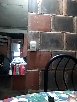 Snapshot of Realcalienteca chatting on 11.24.25 Realcalienteca online show from 11.24.25