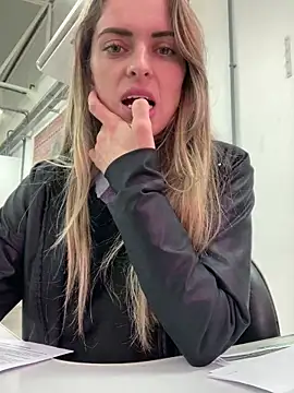 SweetGraciosa online show from 09.26.25