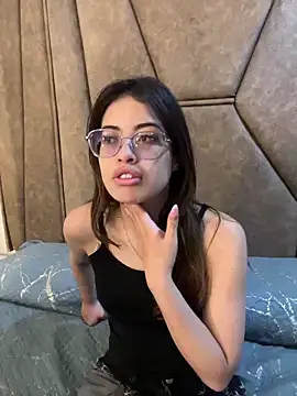 Snapshot of Isabela_Colins chatting on 09.12.25 Isabela Colins online show from 09.12.25