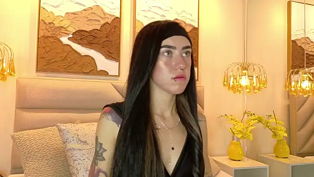 Snapshot of athziry_g chatting on 10.29.25 athziry g online show from 10.29.25