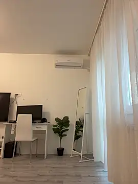 Snapshot of Sandra_Jo chatting on 09.26.25 Sandra Jo online show from 09.26.25