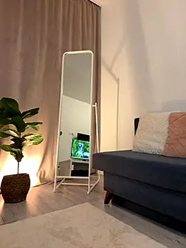 Snapshot of Sandra_Jo chatting on 11.22.25 Sandra Jo online show from 11.22.25