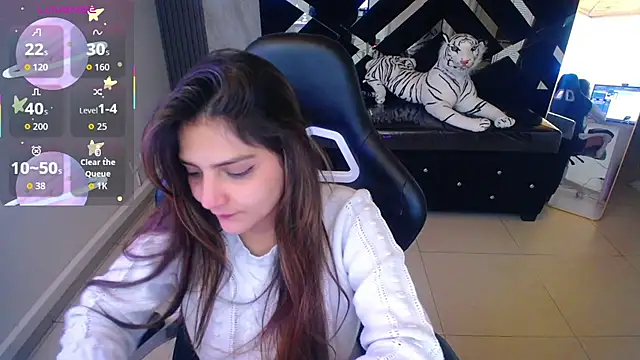 Snapshot of emily_cooper_t chatting on 09.19.25 emily cooper t online show from 09.19.25